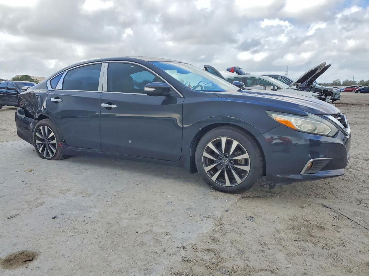 2017 NISSAN ALTIMA