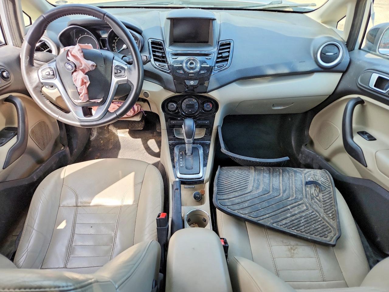 2014 FORD Fiesta