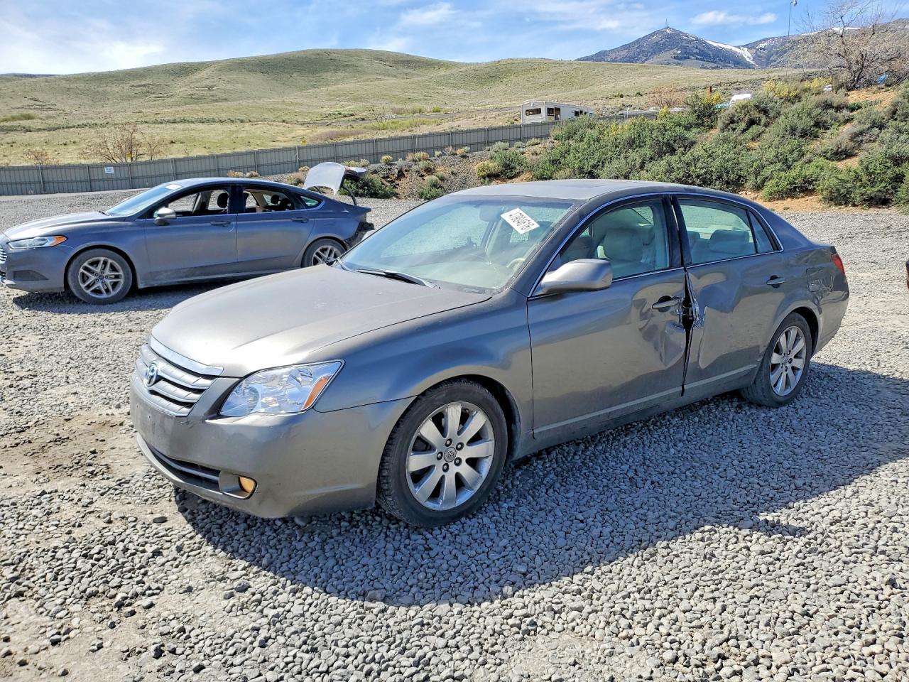 2006 TOYOTA Avalon