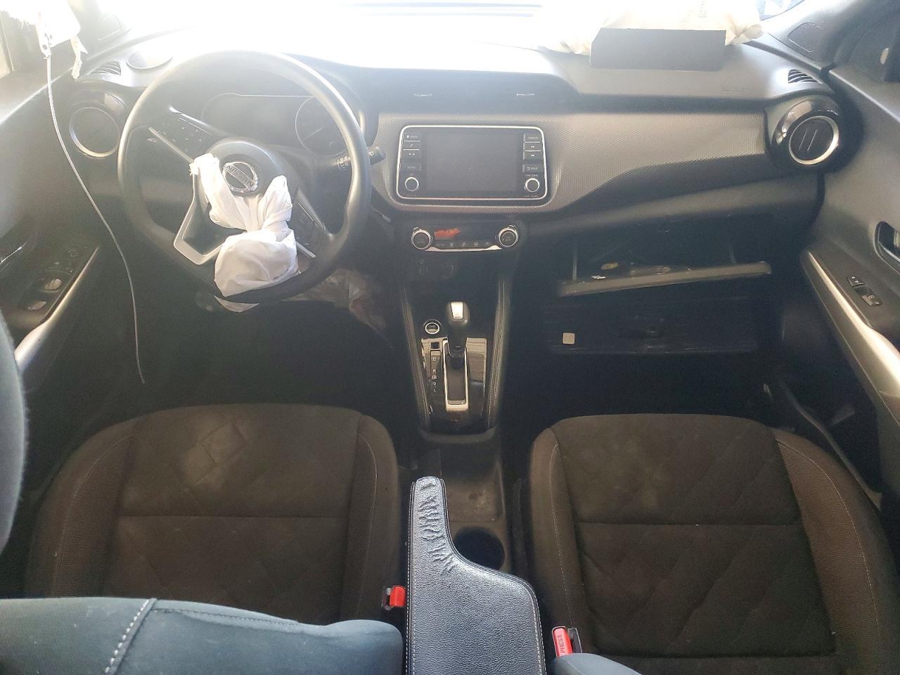 2020 NISSAN KICKS