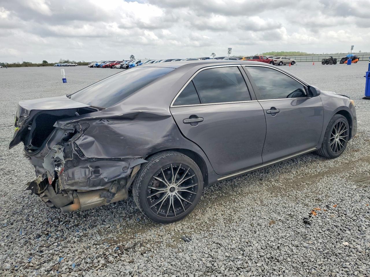 2014 TOYOTA CAMRY