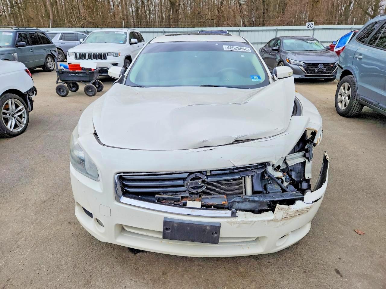 2012 NISSAN Maxima