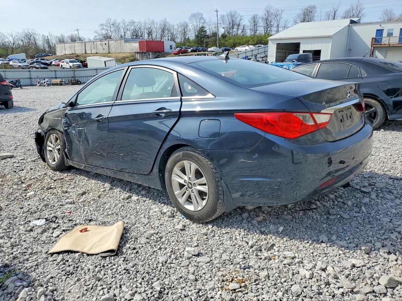 2011 HYUNDAI SONATA
