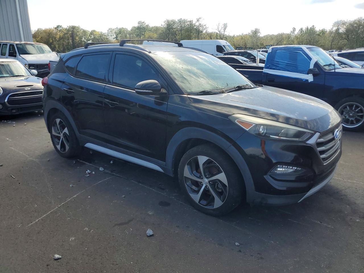 2017 HYUNDAI TUCSON