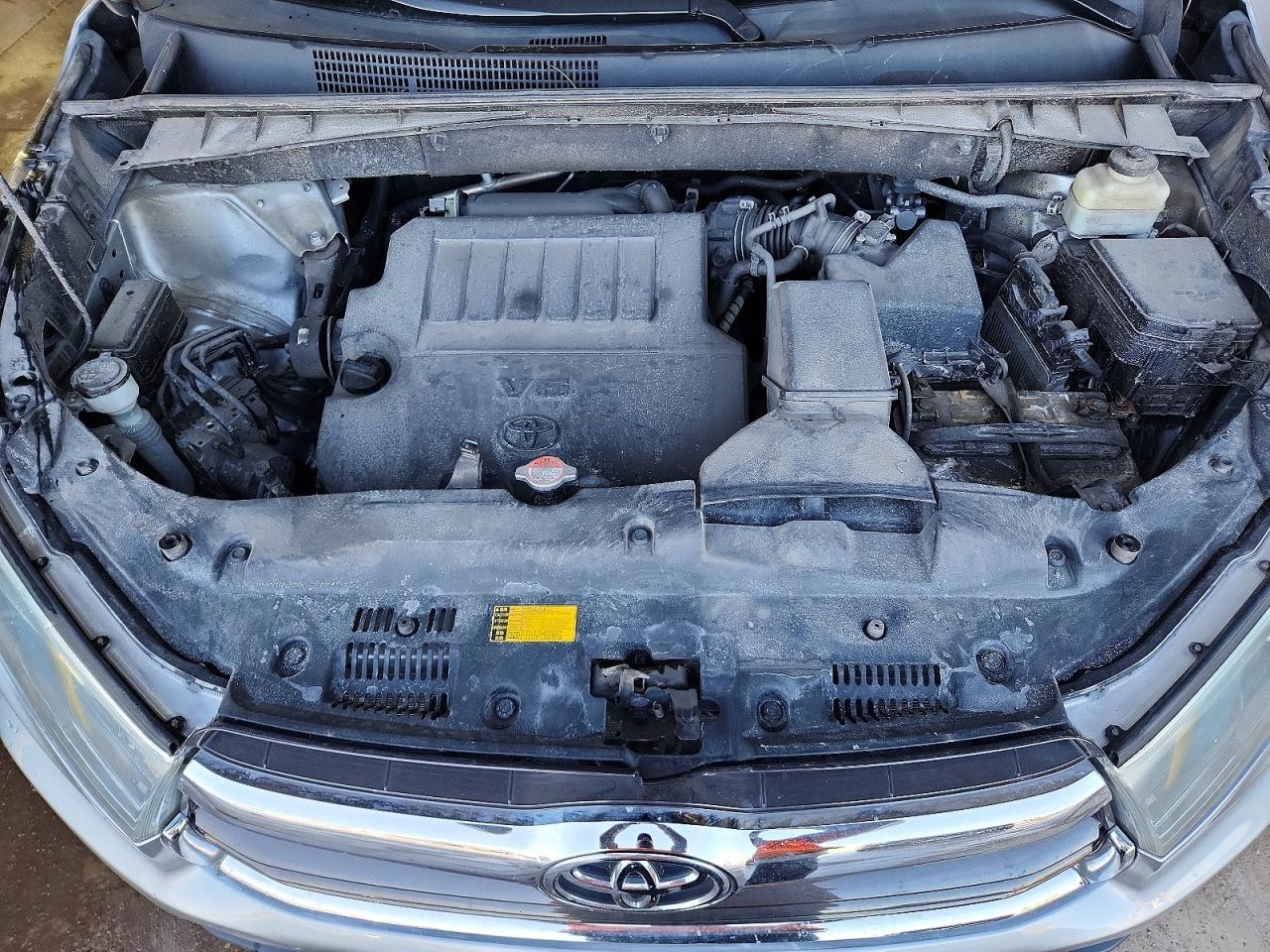 2016 TOYOTA HIGHLANDER