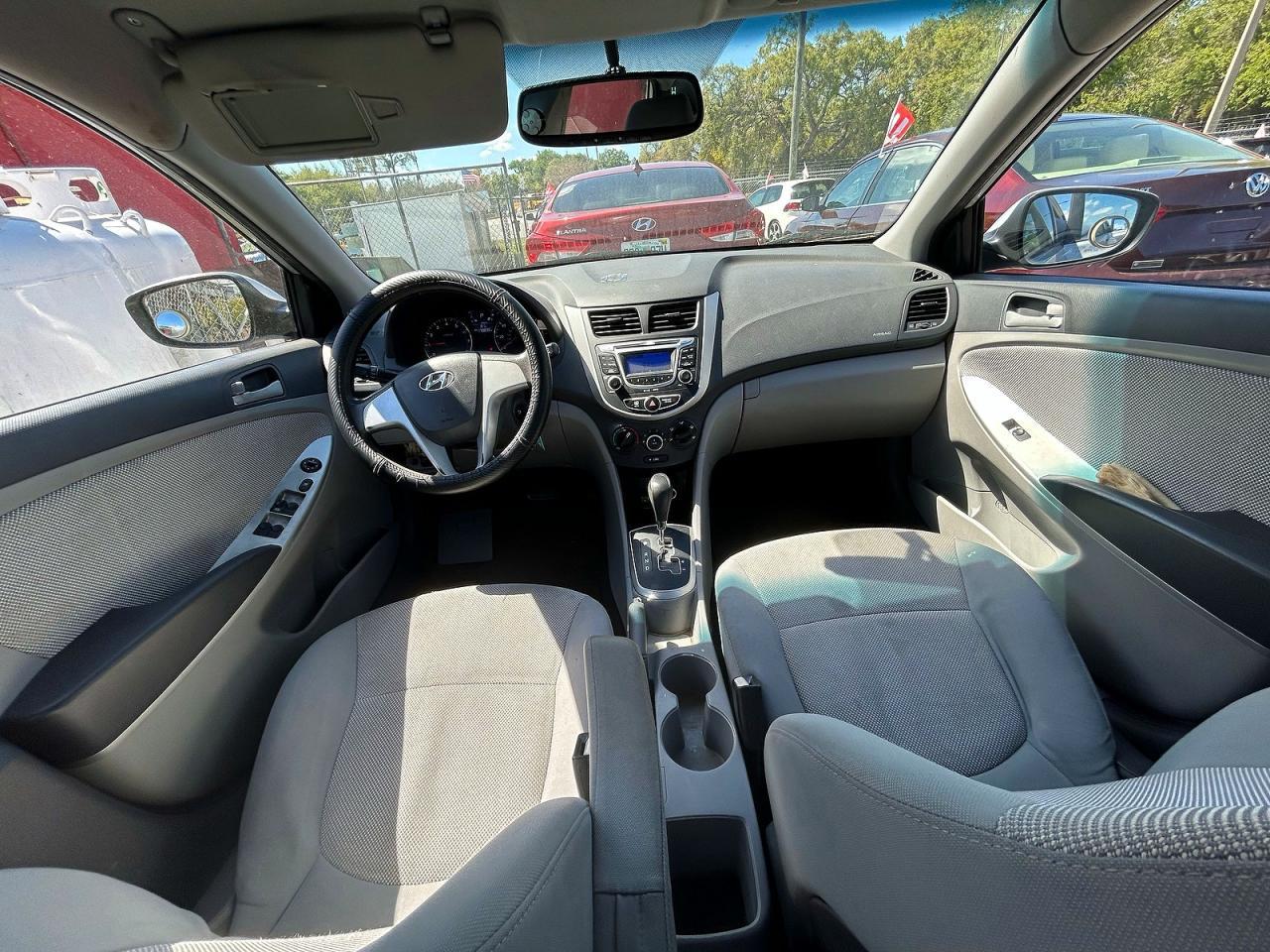 2012 HYUNDAI ACCENT