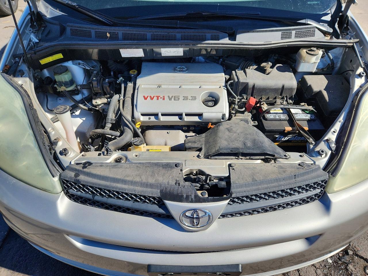 2004 TOYOTA SIENNA