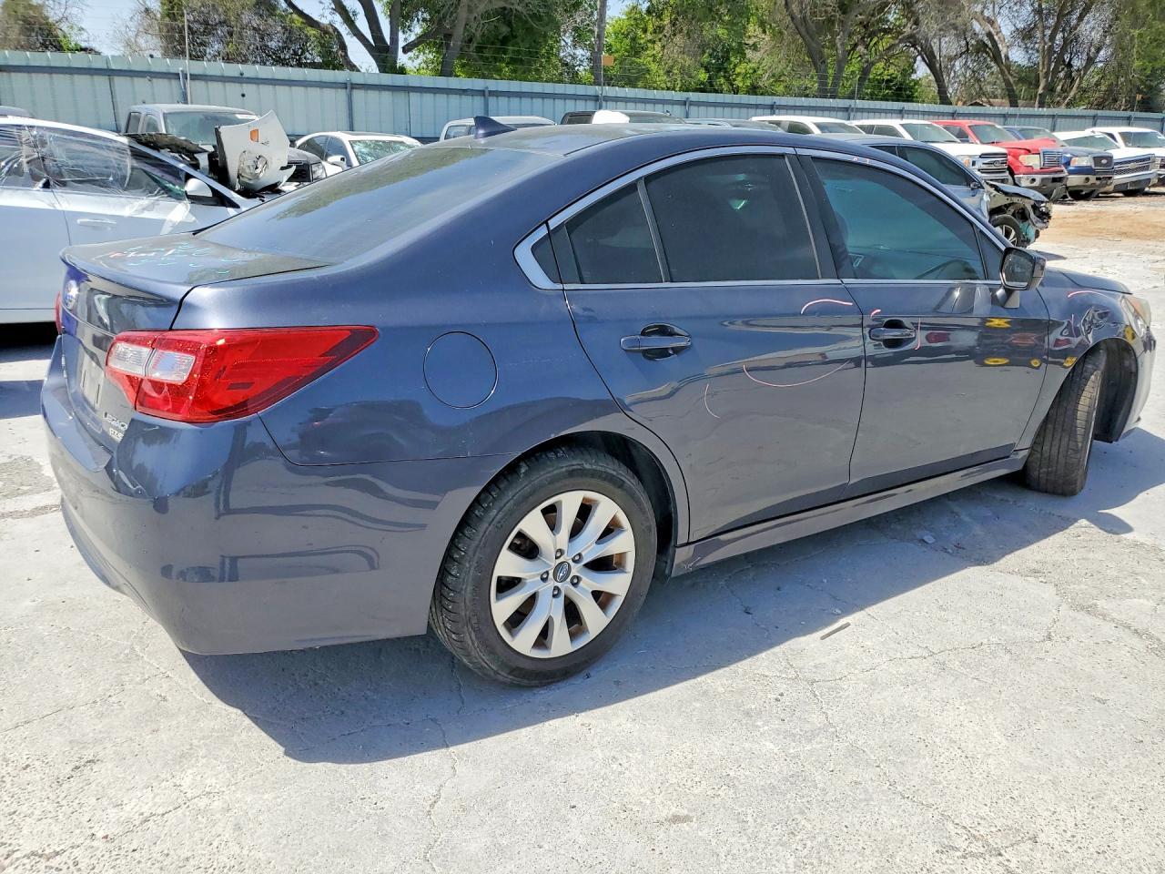 2017 SUBARU Legacy