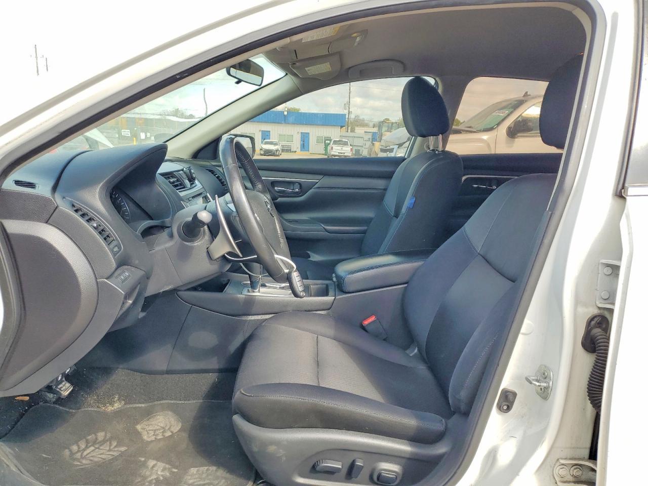 2017 NISSAN ALTIMA