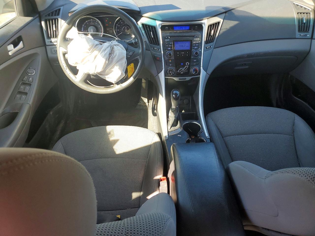 2011 HYUNDAI SONATA