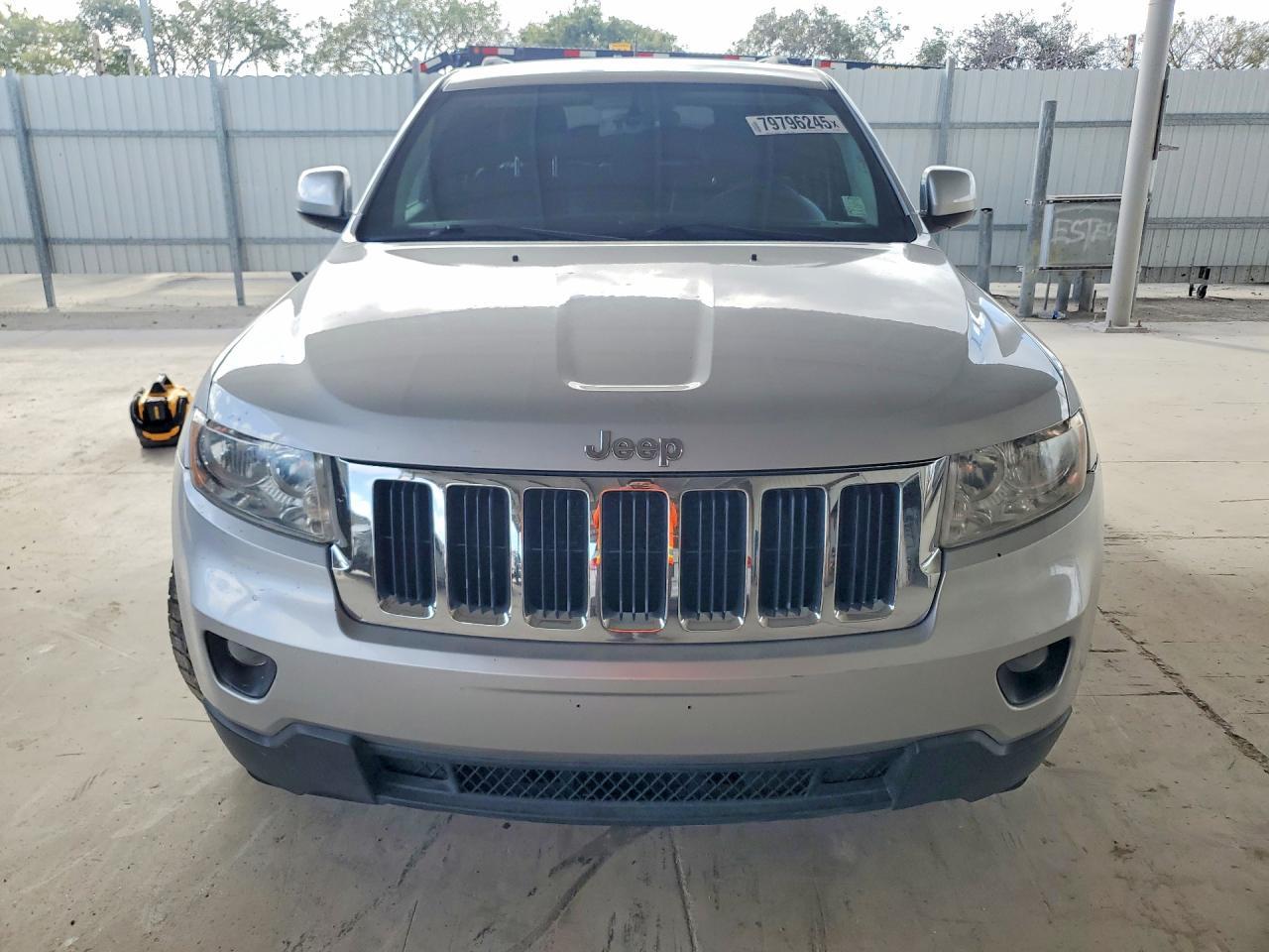 2011 JEEP Grand Cherokee