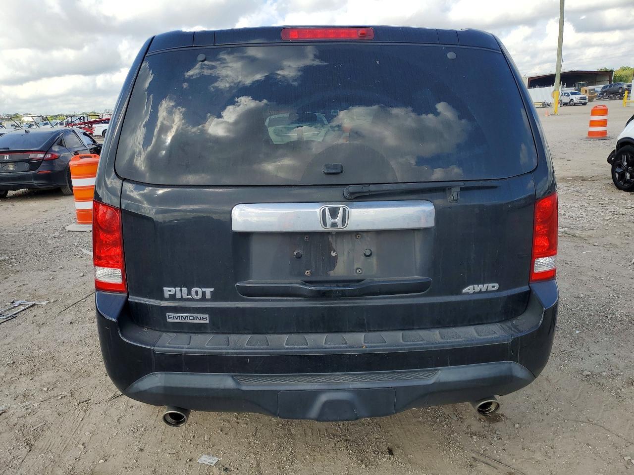 2015 HONDA PILOT