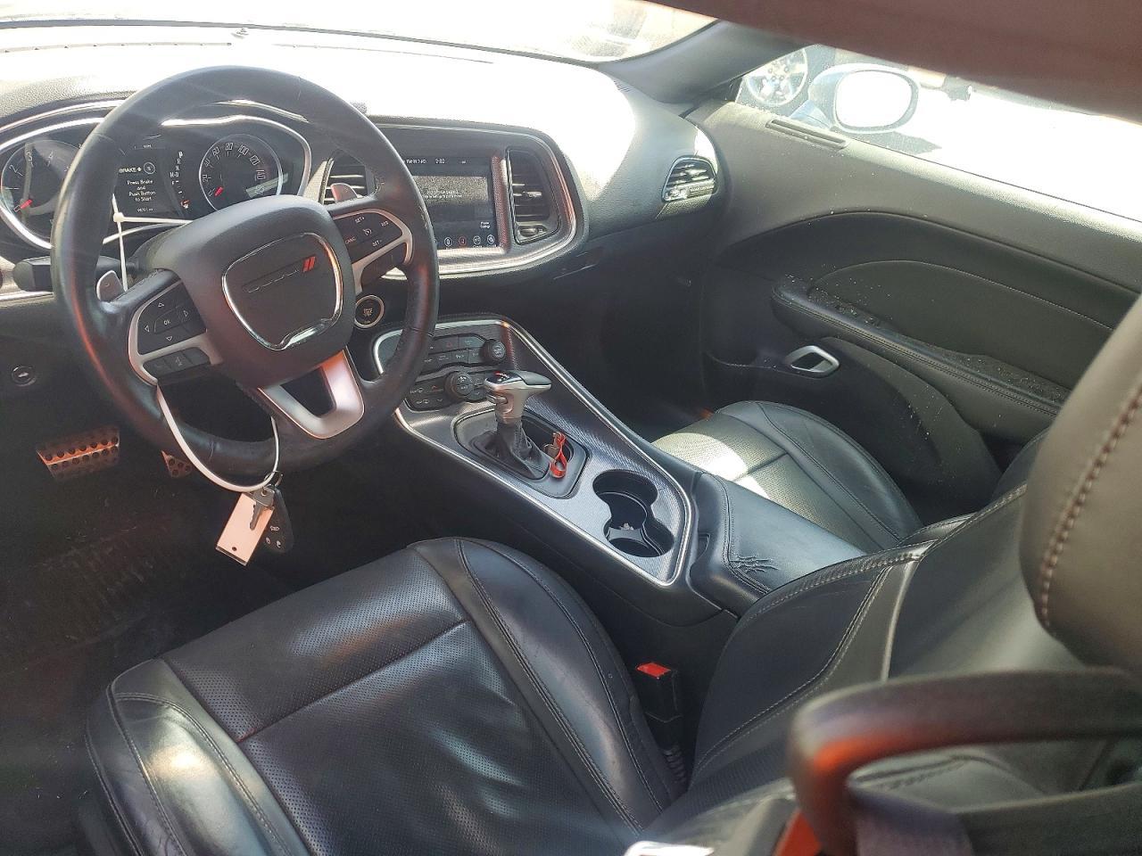 2017 DODGE Challenger