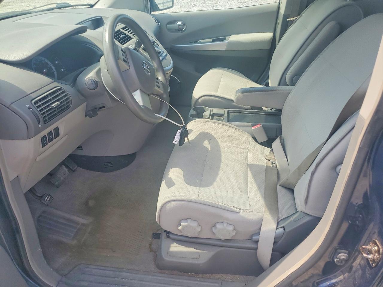 2009 NISSAN Quest