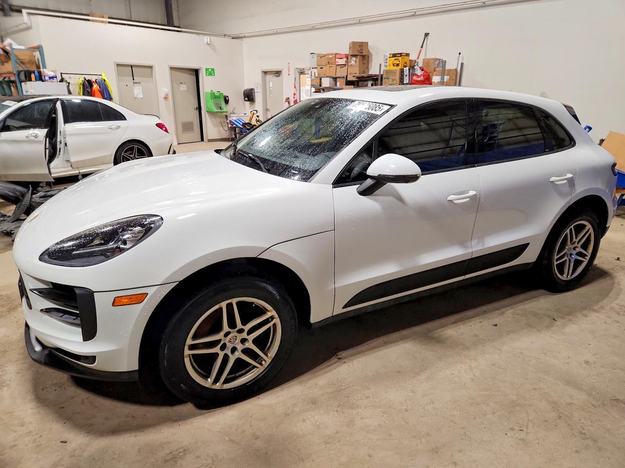 2020 PORSCHE Macan