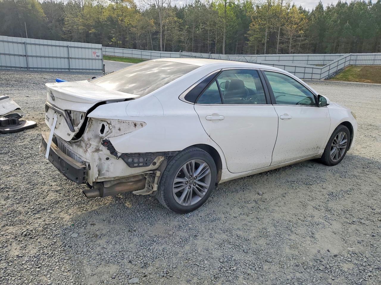 2015 TOYOTA CAMRY