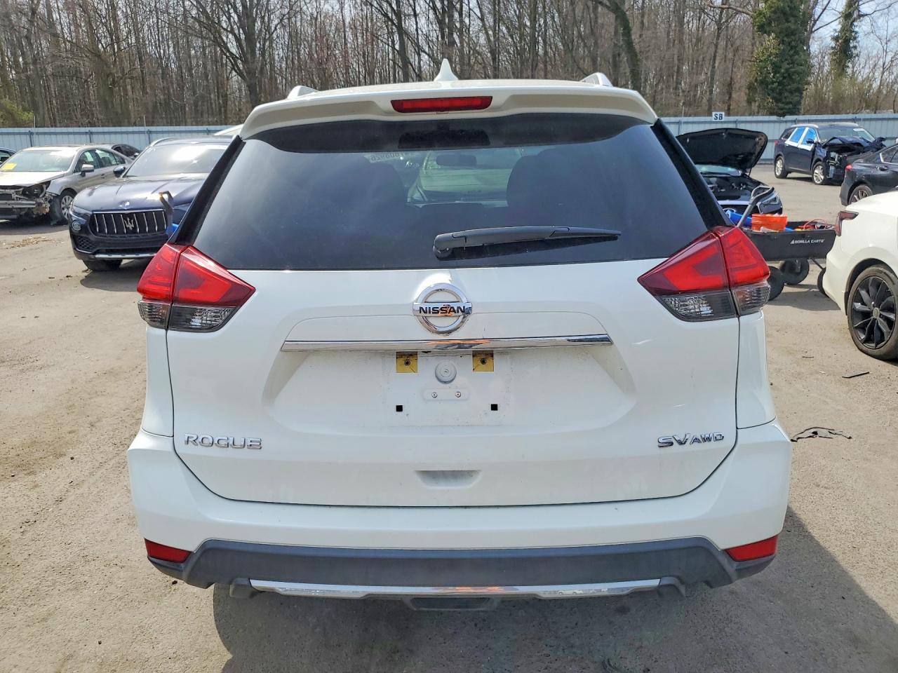 2017 NISSAN ROGUE