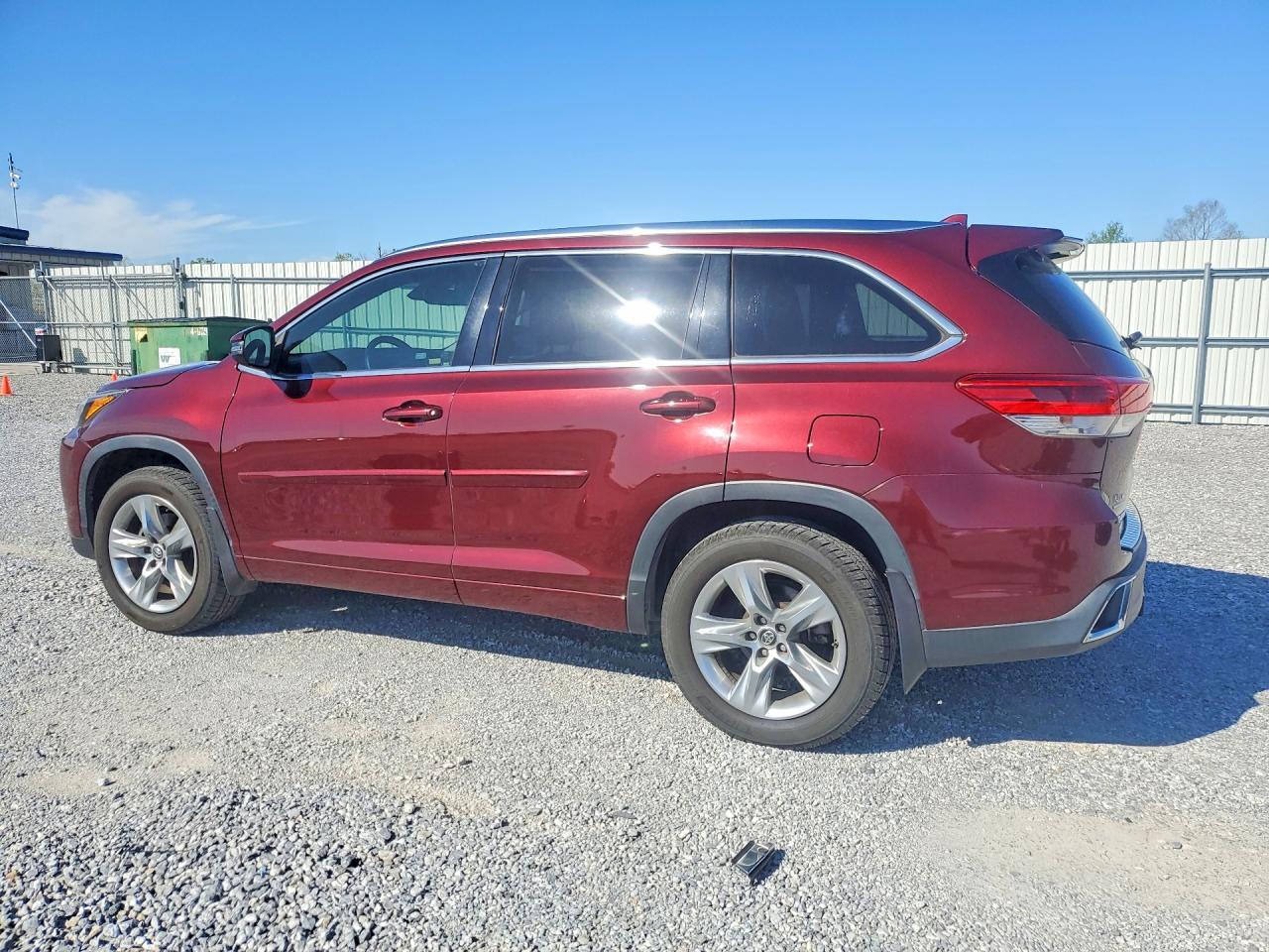 2017 TOYOTA HIGHLANDER