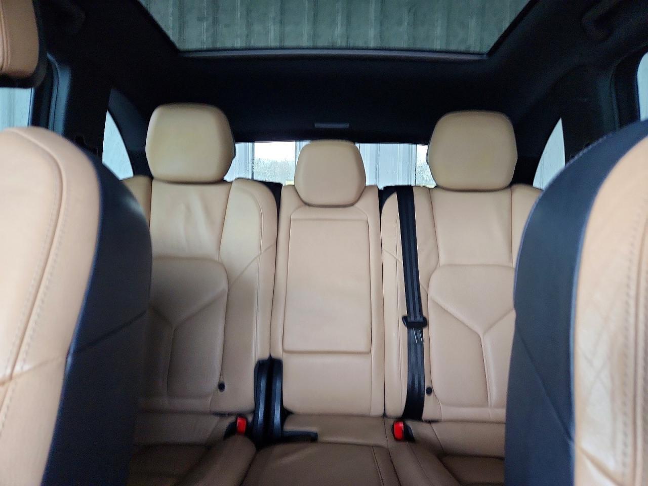 2014 PORSCHE CAYENNE