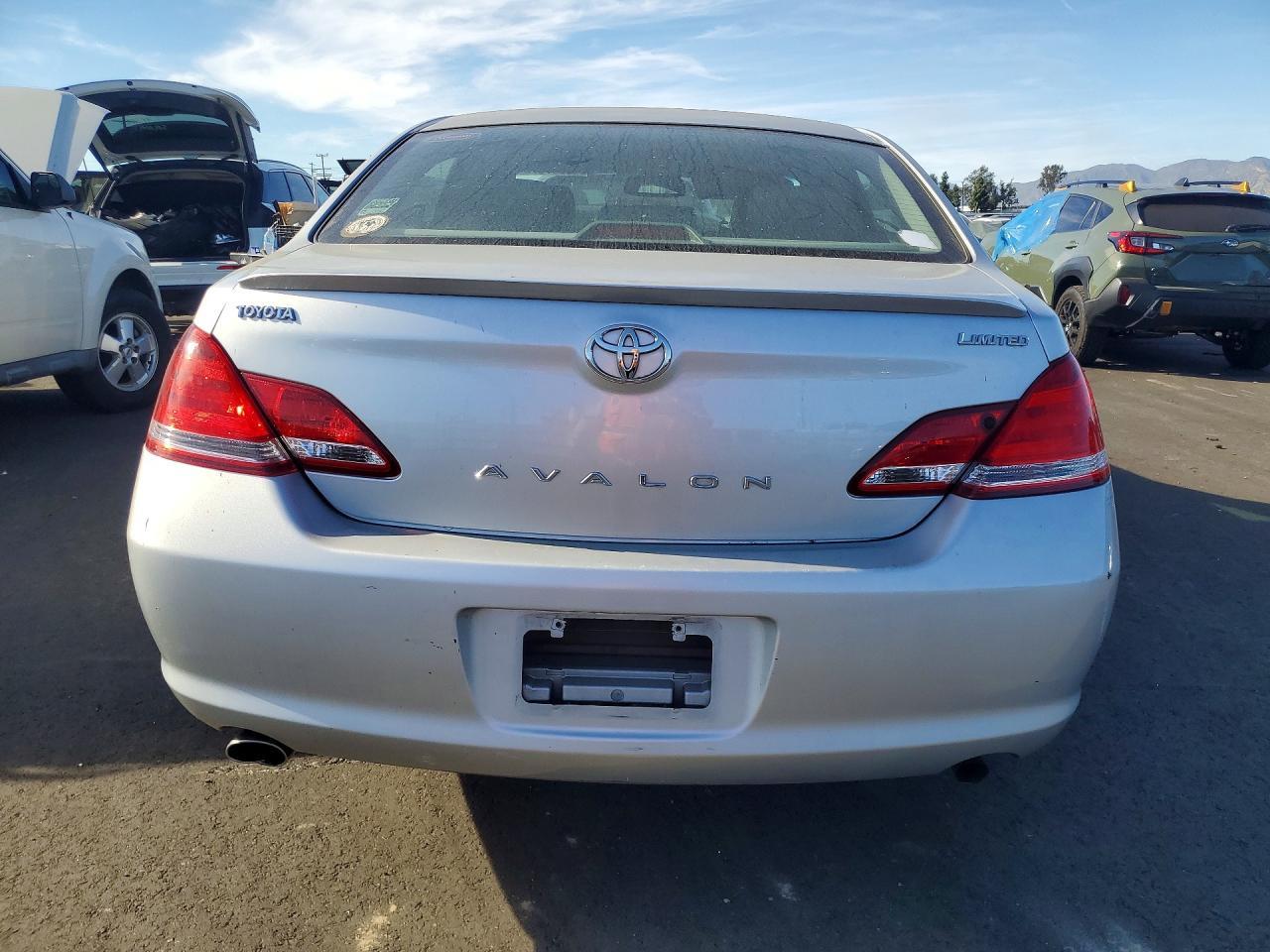 2007 TOYOTA Avalon