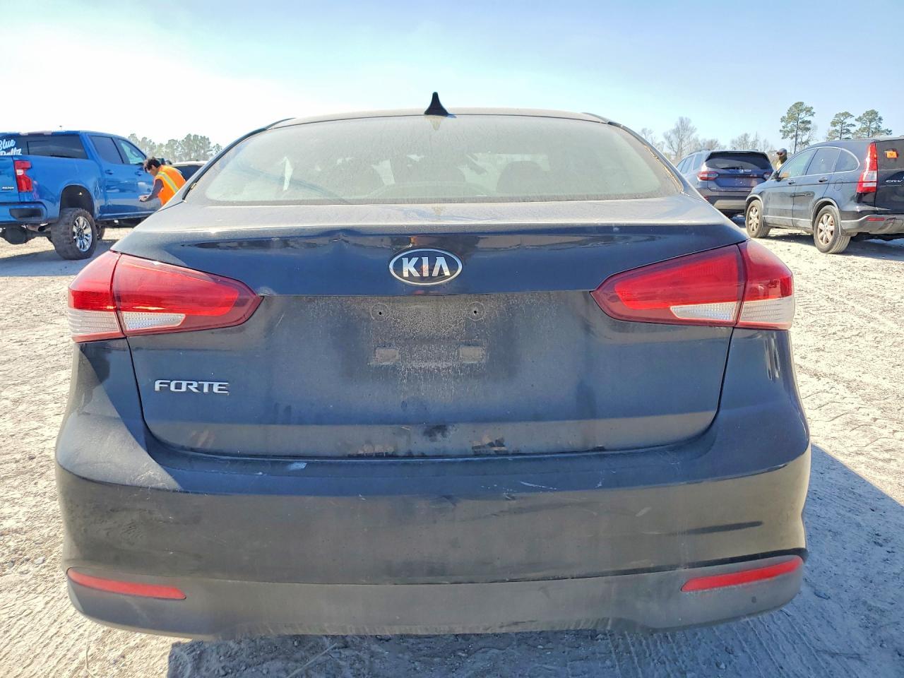 2017 KIA FORTE