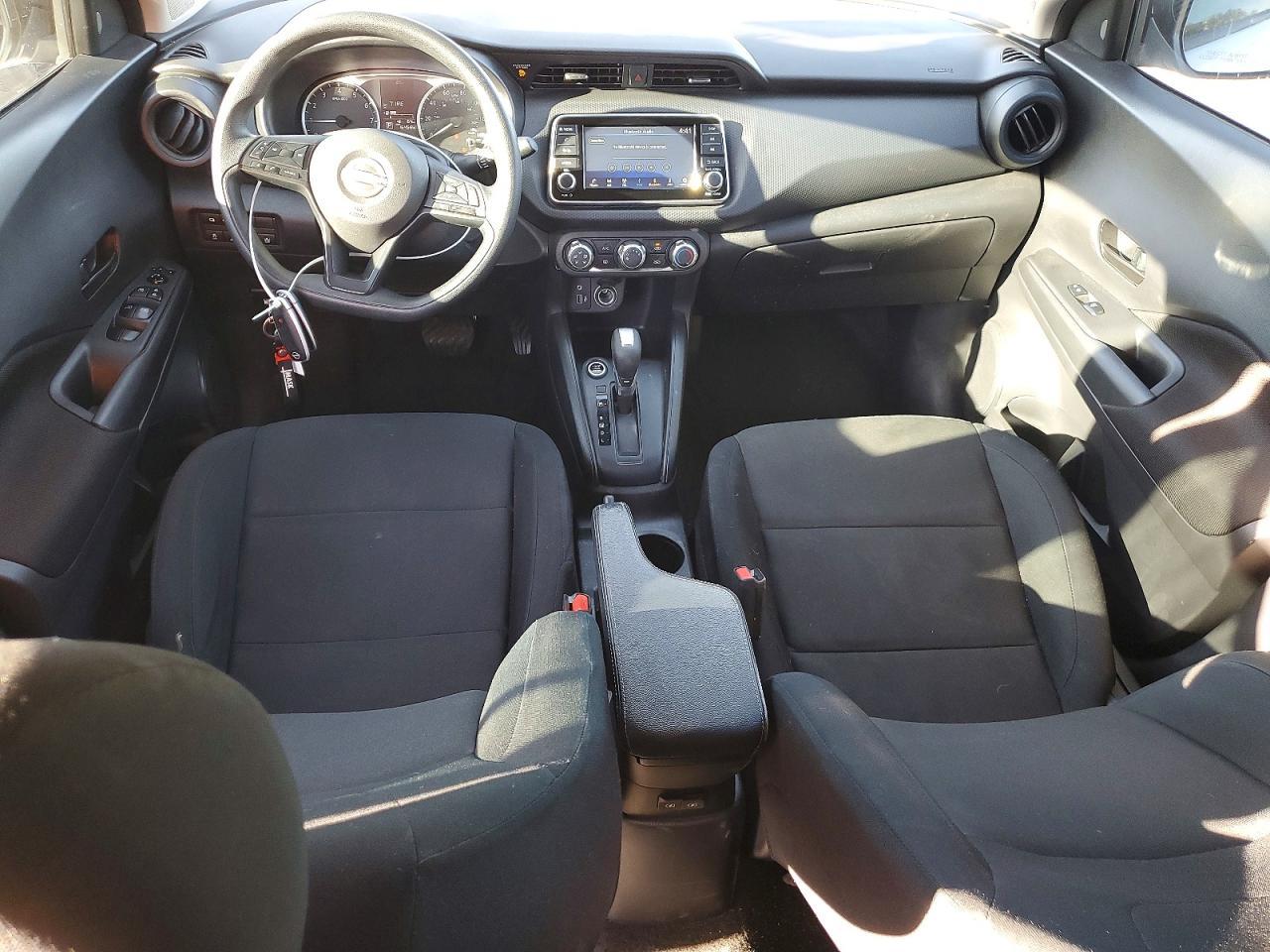 2024 NISSAN KICKS
