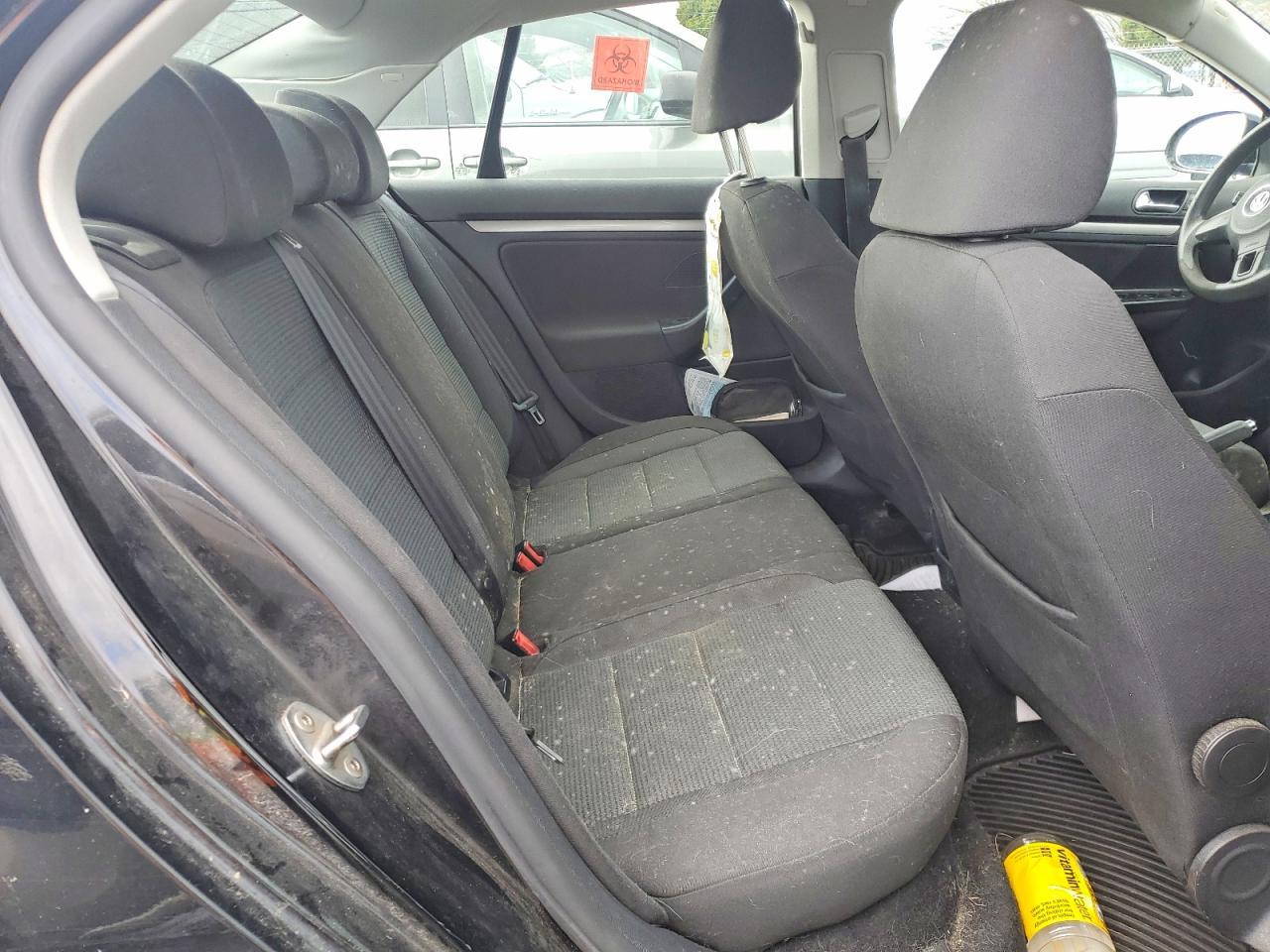 2010 VOLKSWAGEN JETTA
