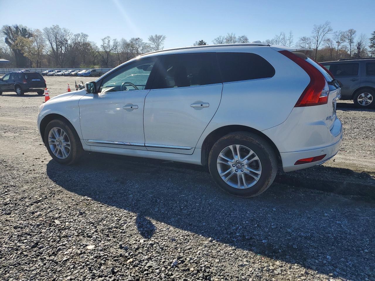 2015 VOLVO XC60