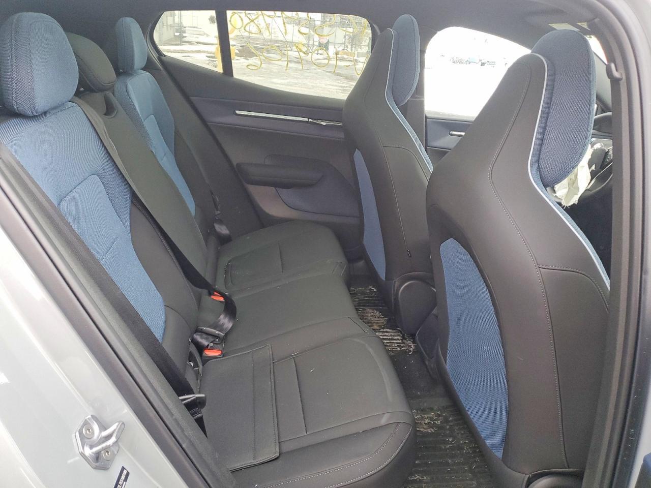 2025 VOLVO Ex30
