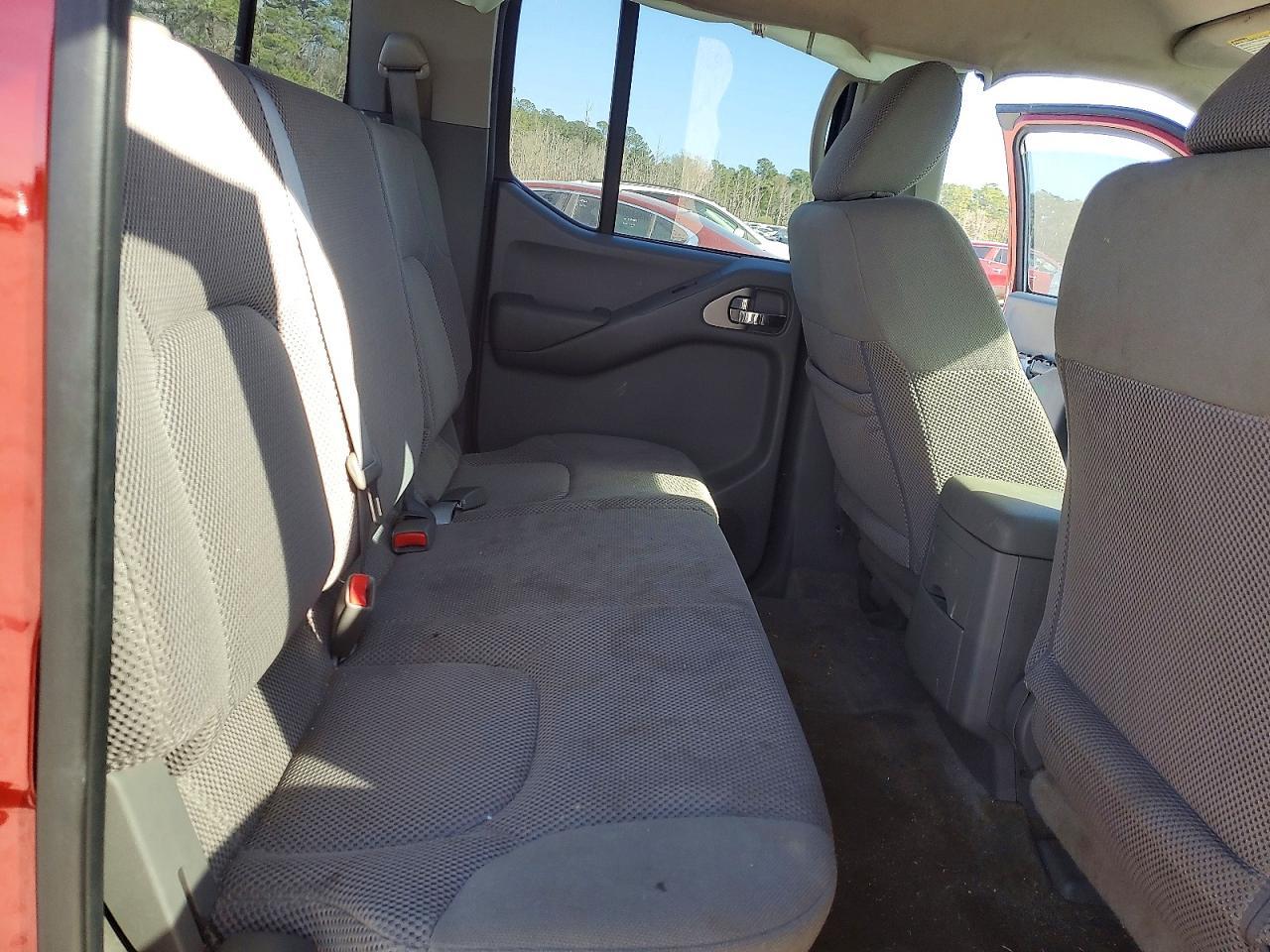 2016 NISSAN Frontier
