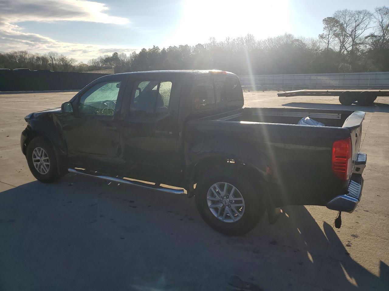 2017 NISSAN Frontier