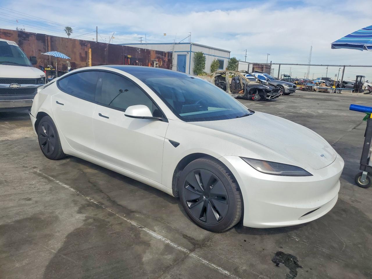 2025 TESLA MODEL 3