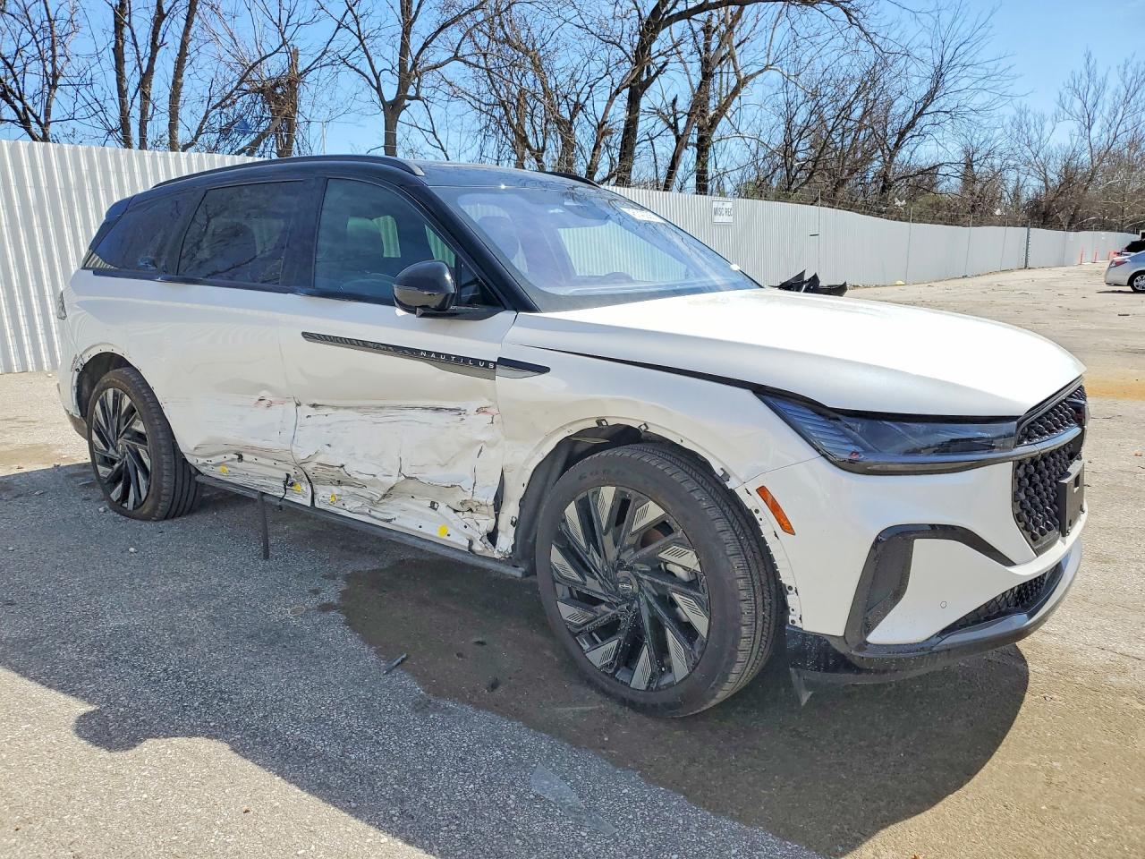 2025 LINCOLN Nautilus