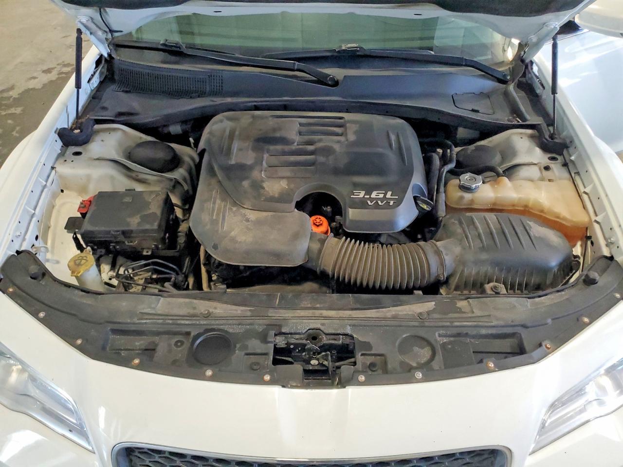 2016 CHRYSLER 300