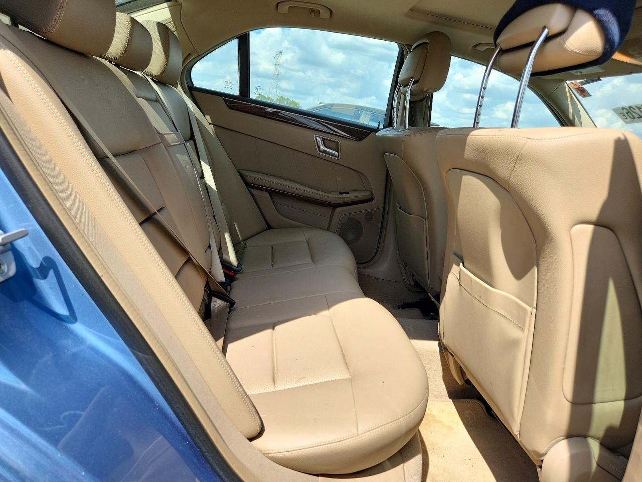2011 MERCEDES-BENZ E-Class