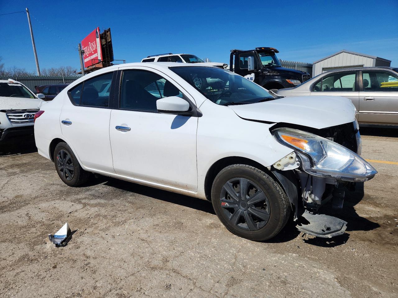 2018 NISSAN VERSA