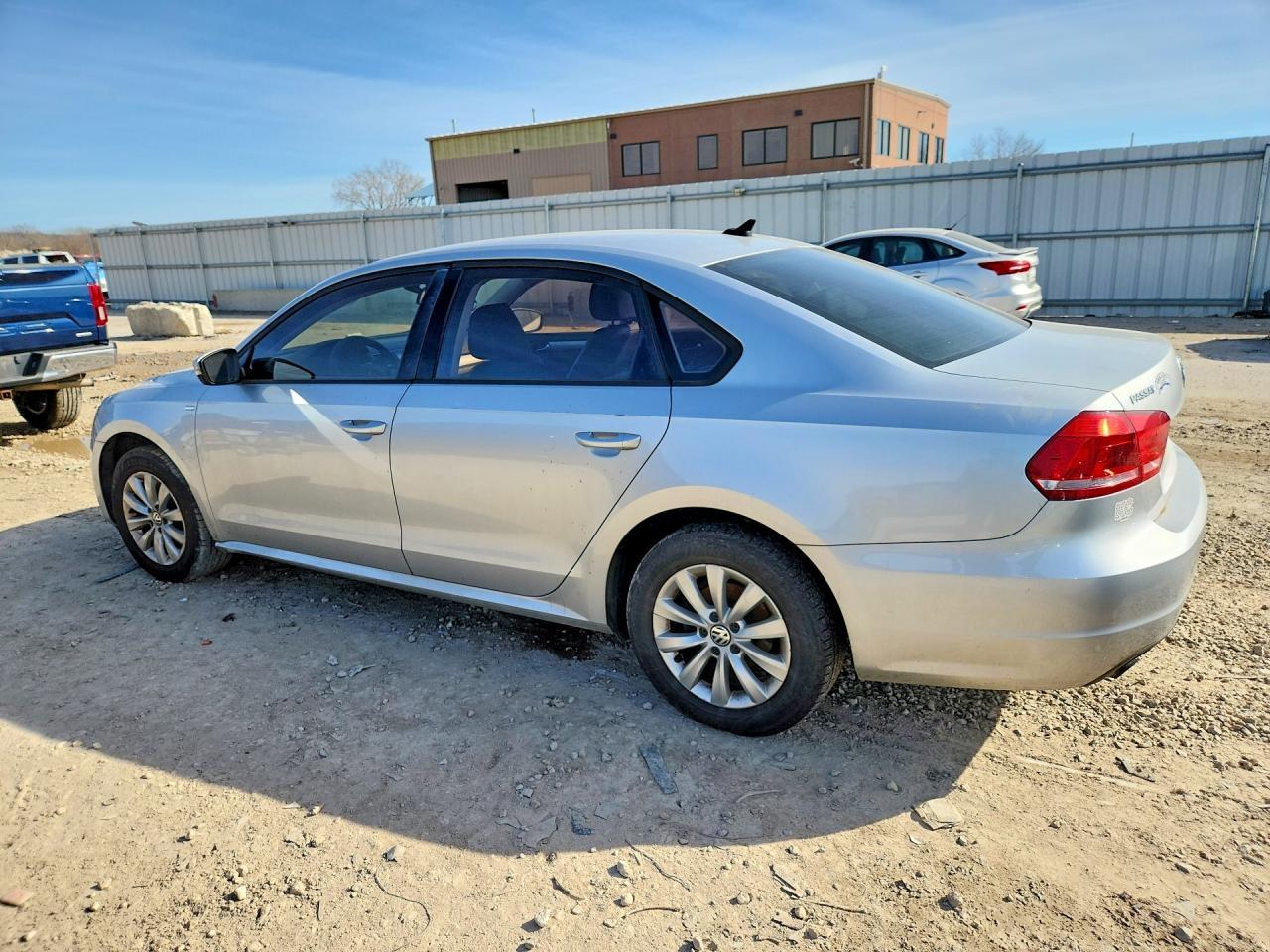 2015 VOLKSWAGEN Passat