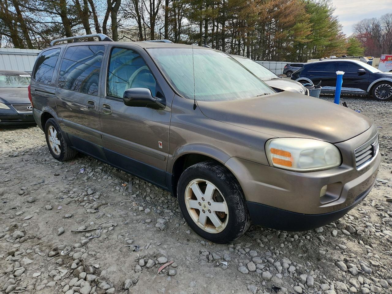 2005 SATURN Relay