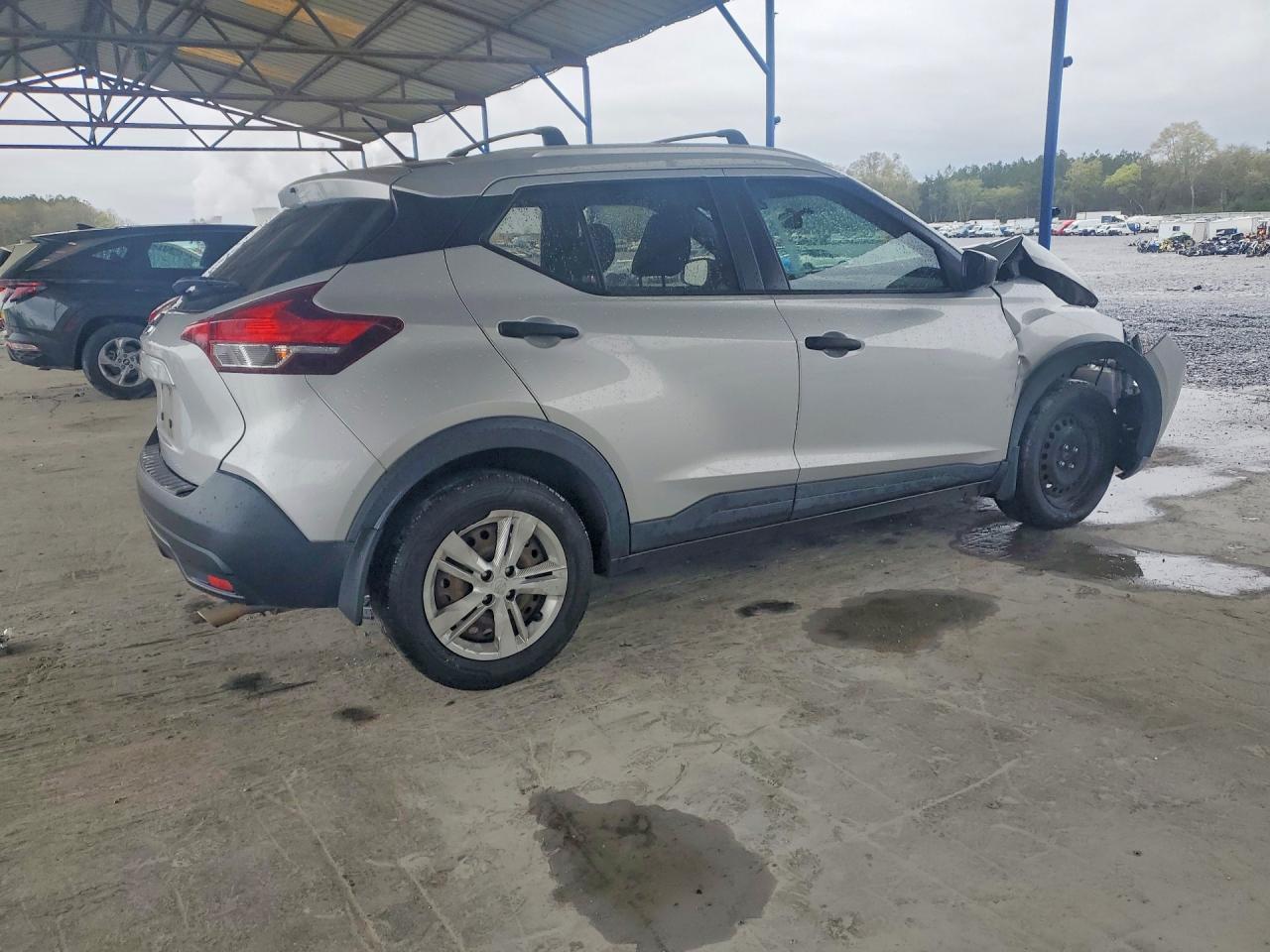 2019 NISSAN KICKS