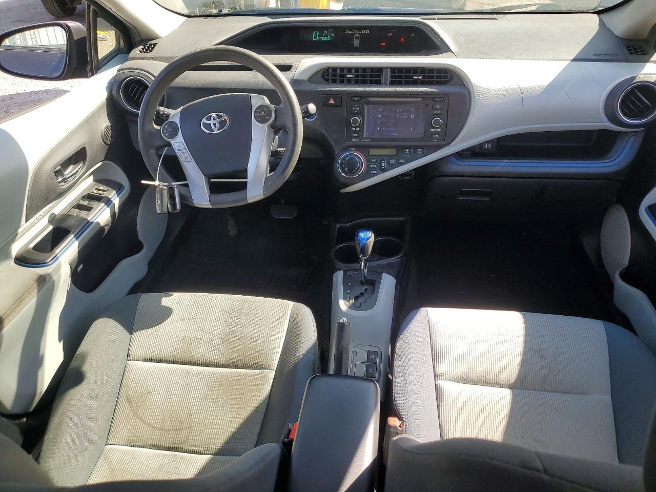 2012 TOYOTA Prius c