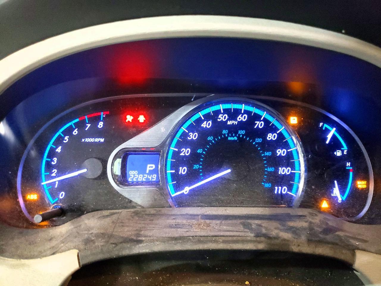 2013 TOYOTA SIENNA