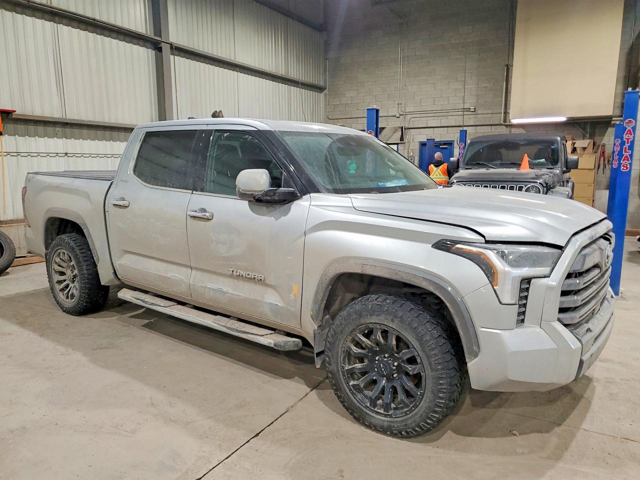 2022 TOYOTA TUNDRA