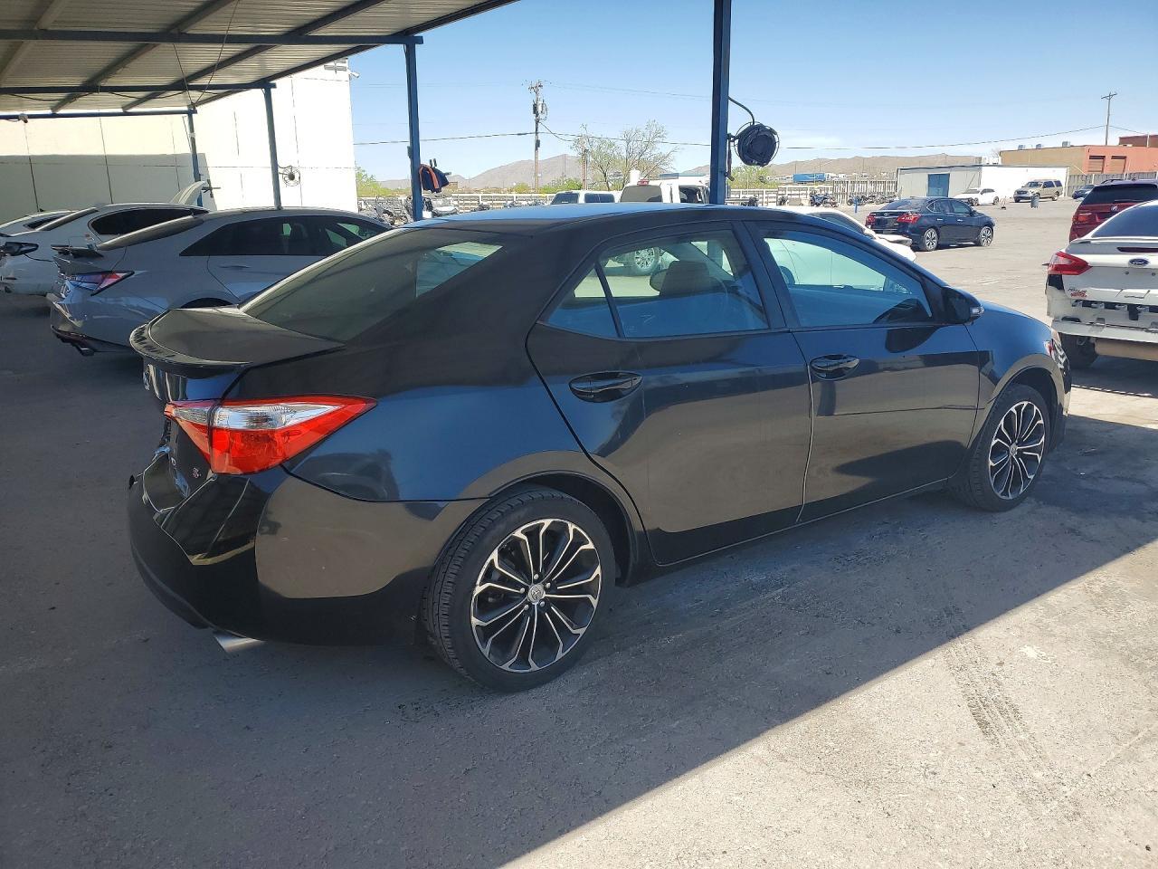2015 TOYOTA COROLLA