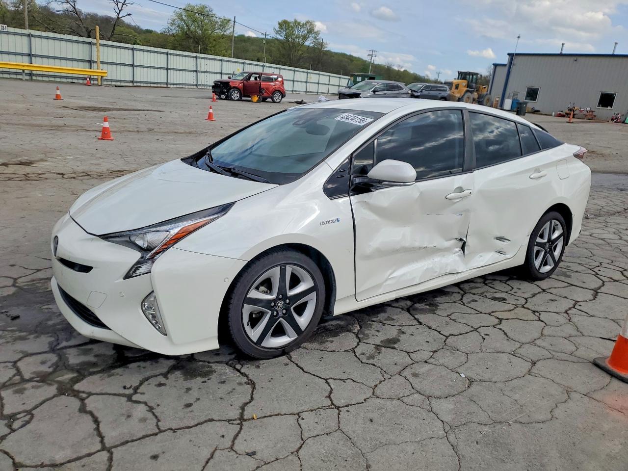 2017 TOYOTA PRIUS