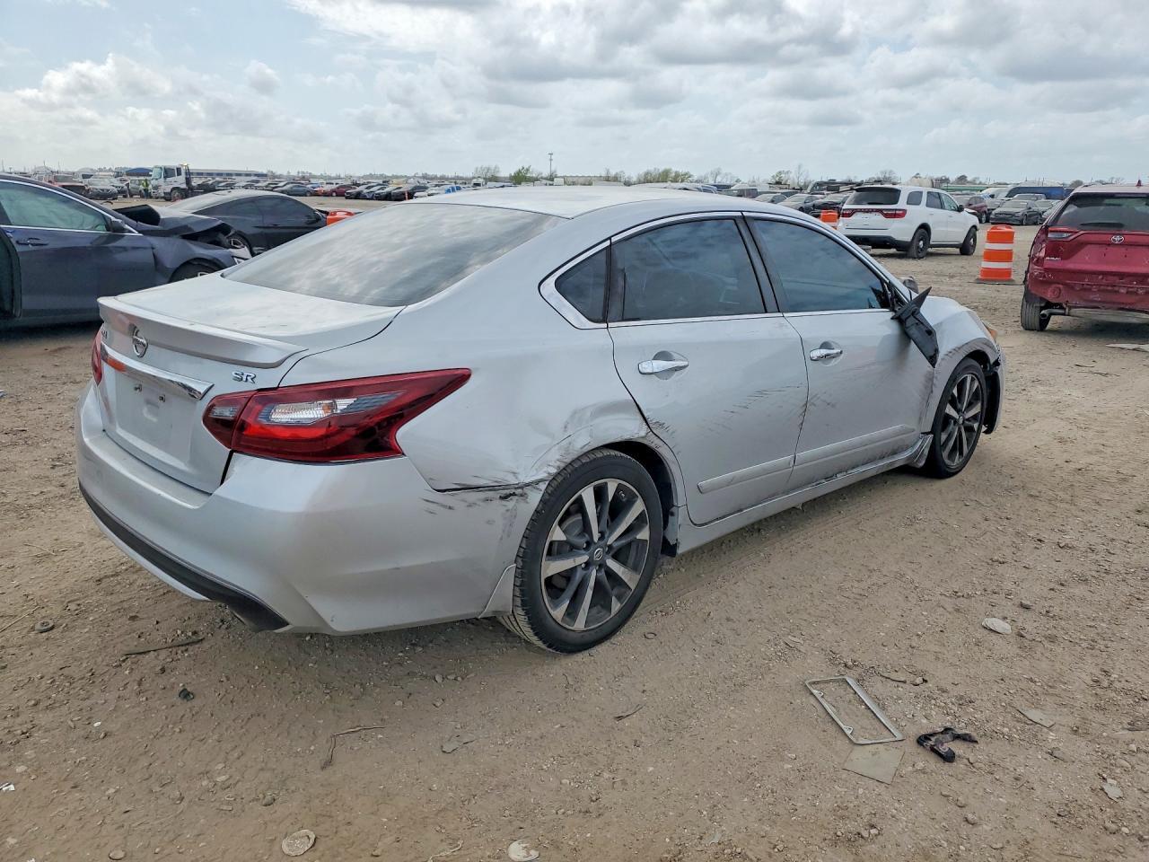 2017 NISSAN ALTIMA