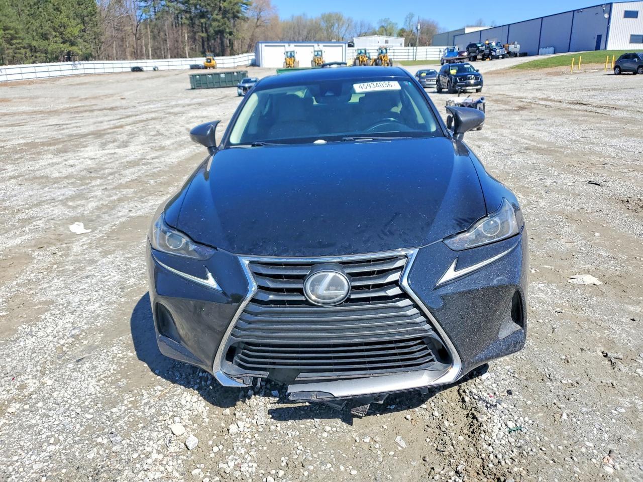 2017 LEXUS IS 200t