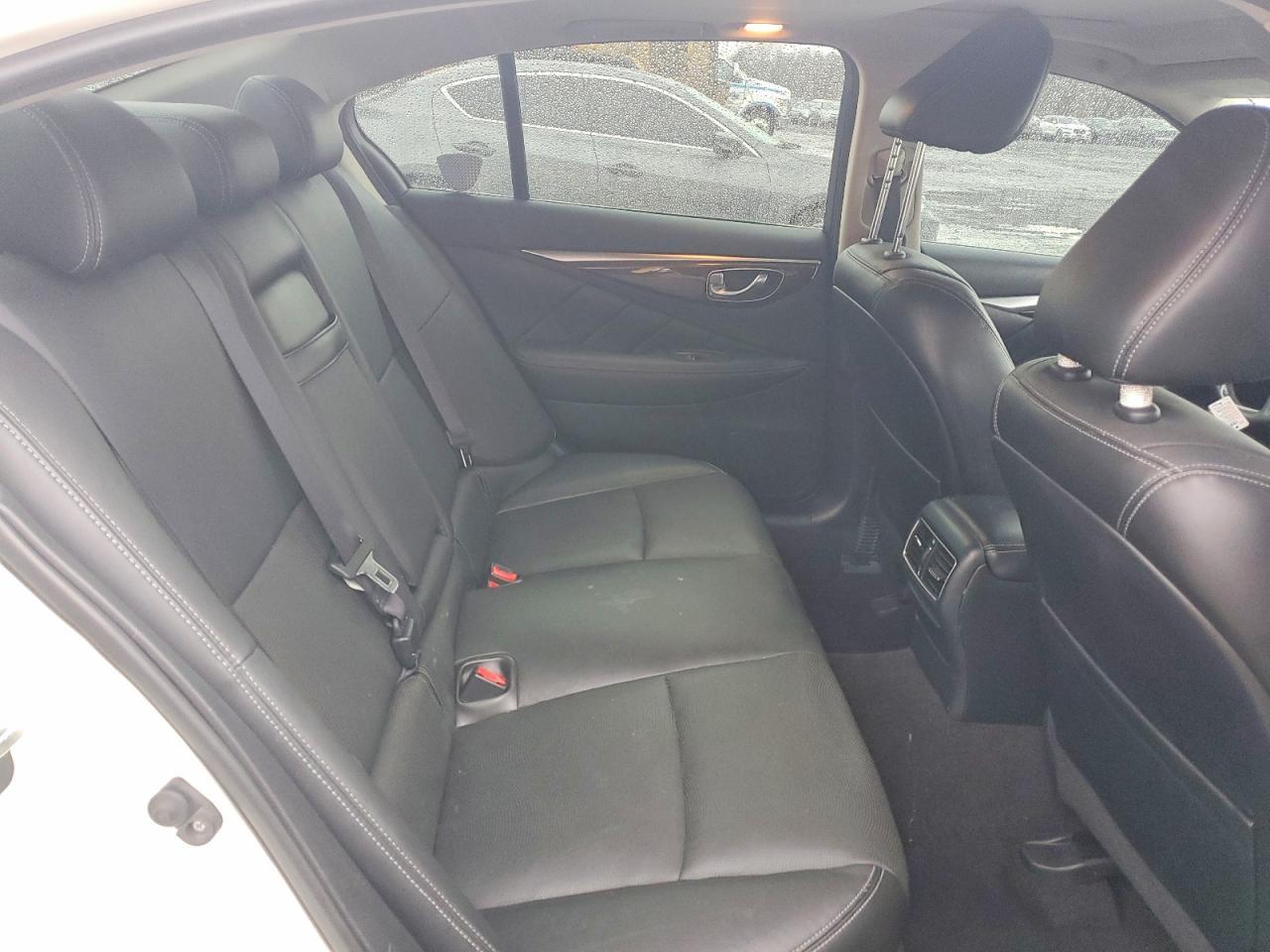 2016 INFINITI Q50