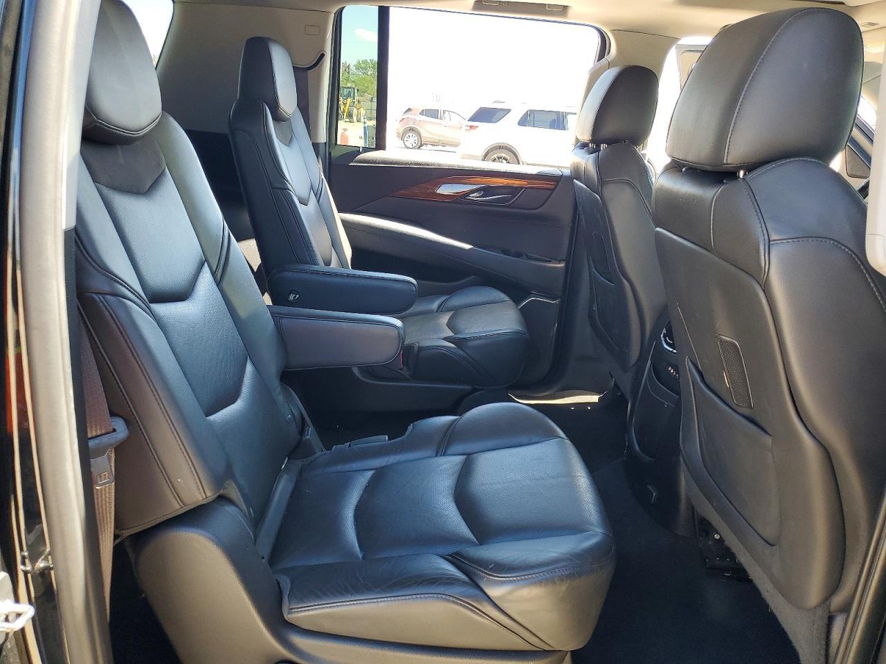 2015 CADILLAC Escalade ESV
