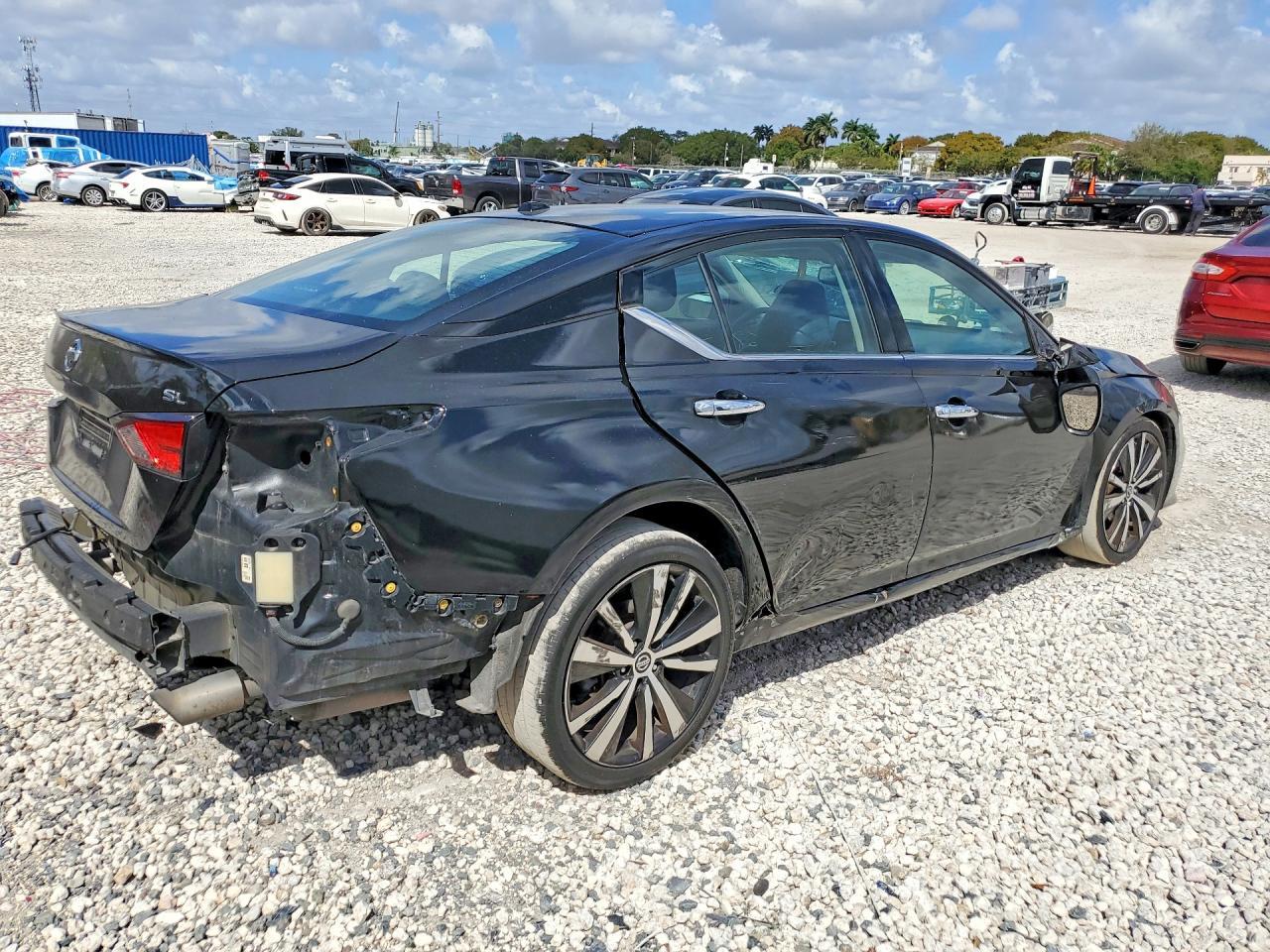 2019 NISSAN ALTIMA
