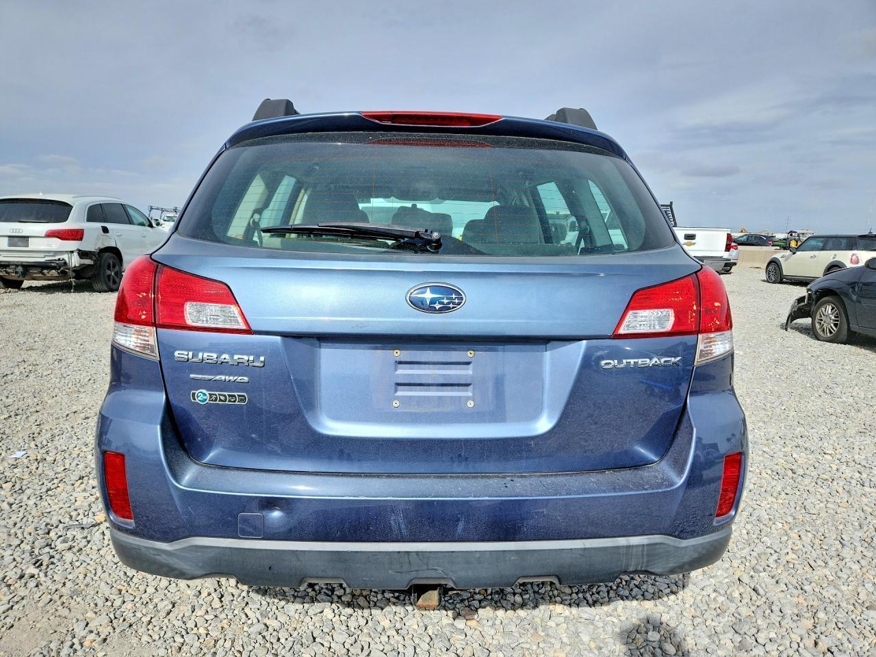 2013 SUBARU Outback